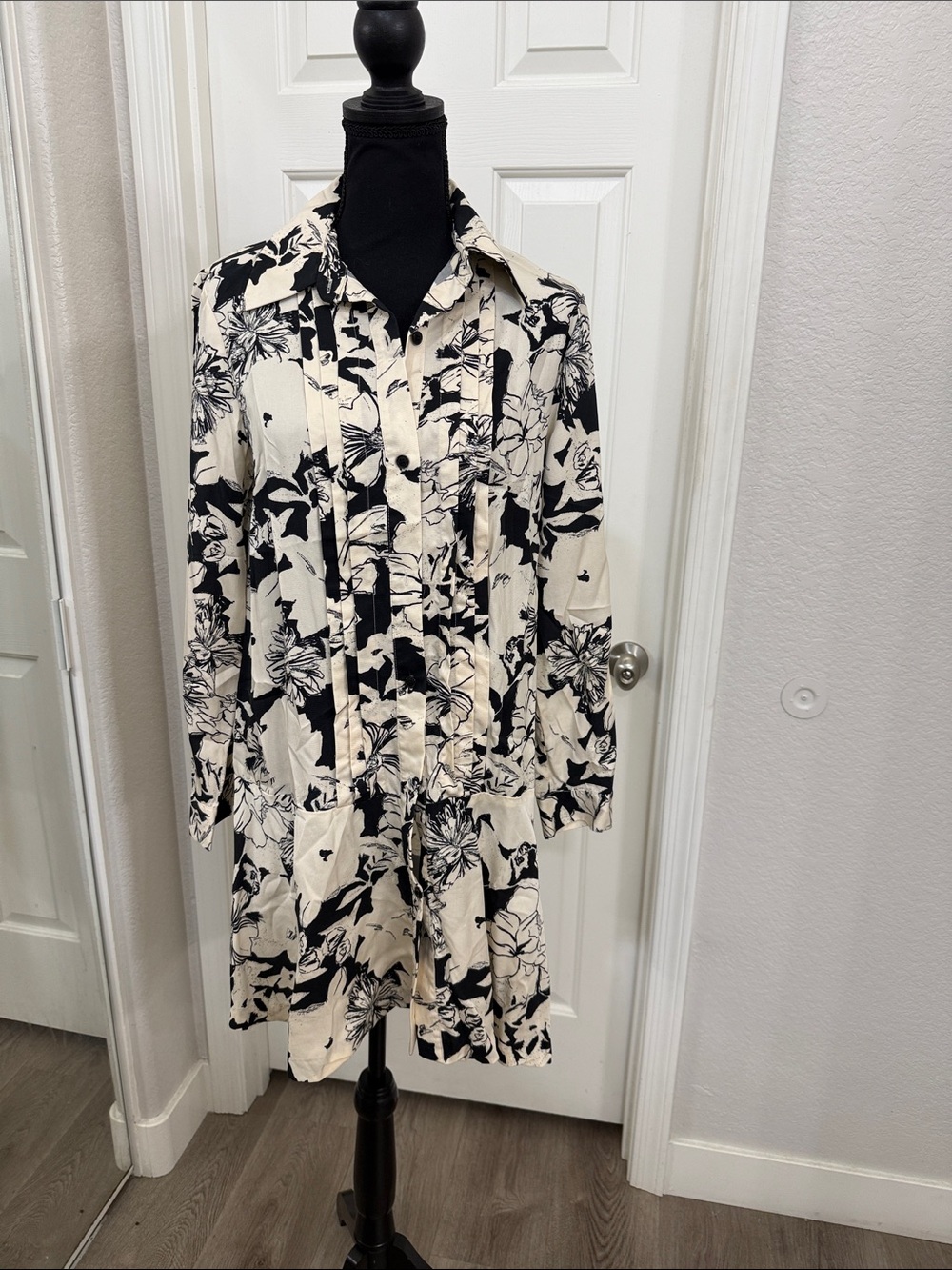 Zara Black and Cream Floral Long-Sleeve Shirt Dress